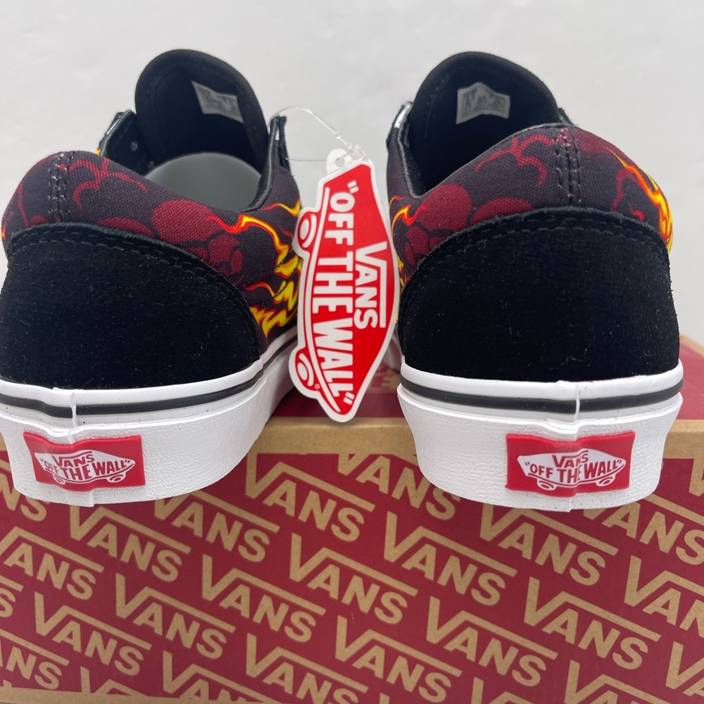Vans WMNS Old Skool
(Samurai Rising)Black /True White Sneakers
VN0A3WKT44l - Picture 4 of 16